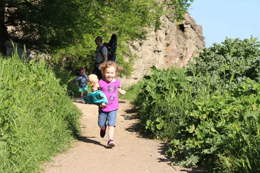 Looking for an off-the-beaten path activity for kids in Rome? The Aqueduct Park has amazing Roman Aqueducts, walking trails for kids to run plus a small playground