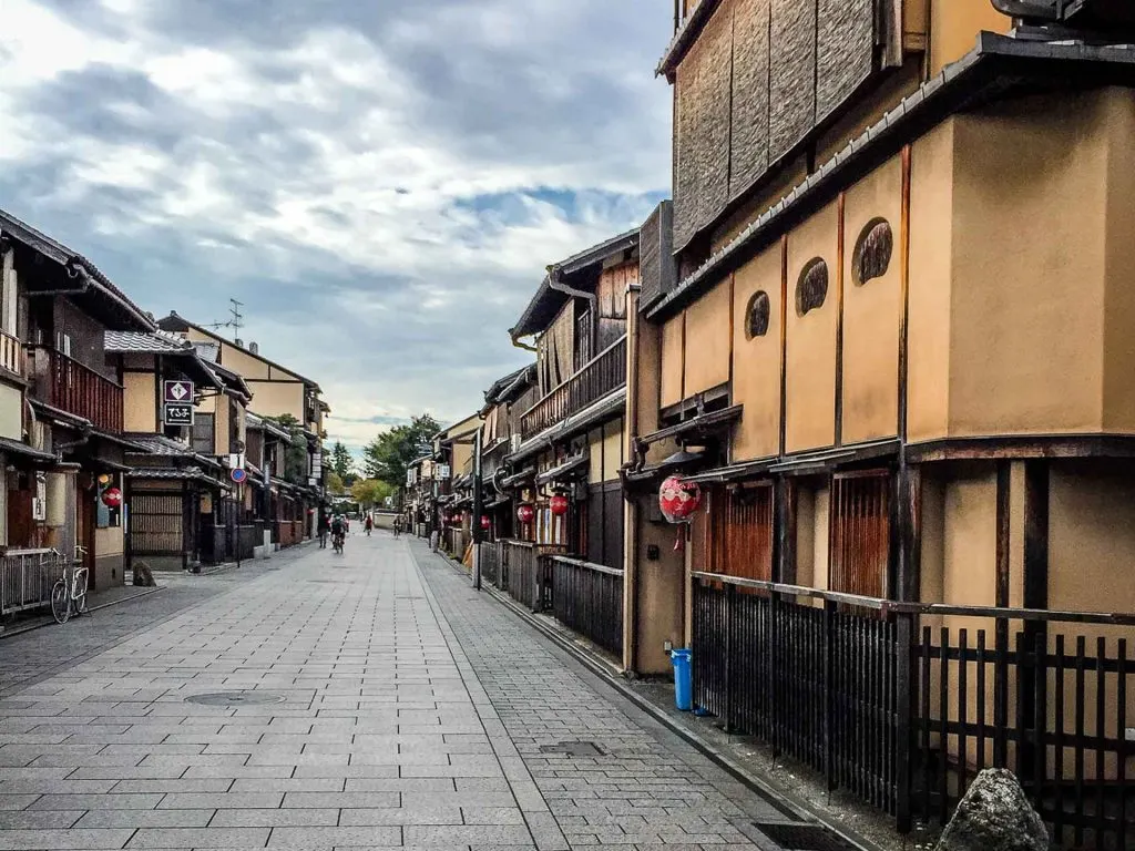 Visiting the Gion District in Kyoto, Japan is a different experience in the morning