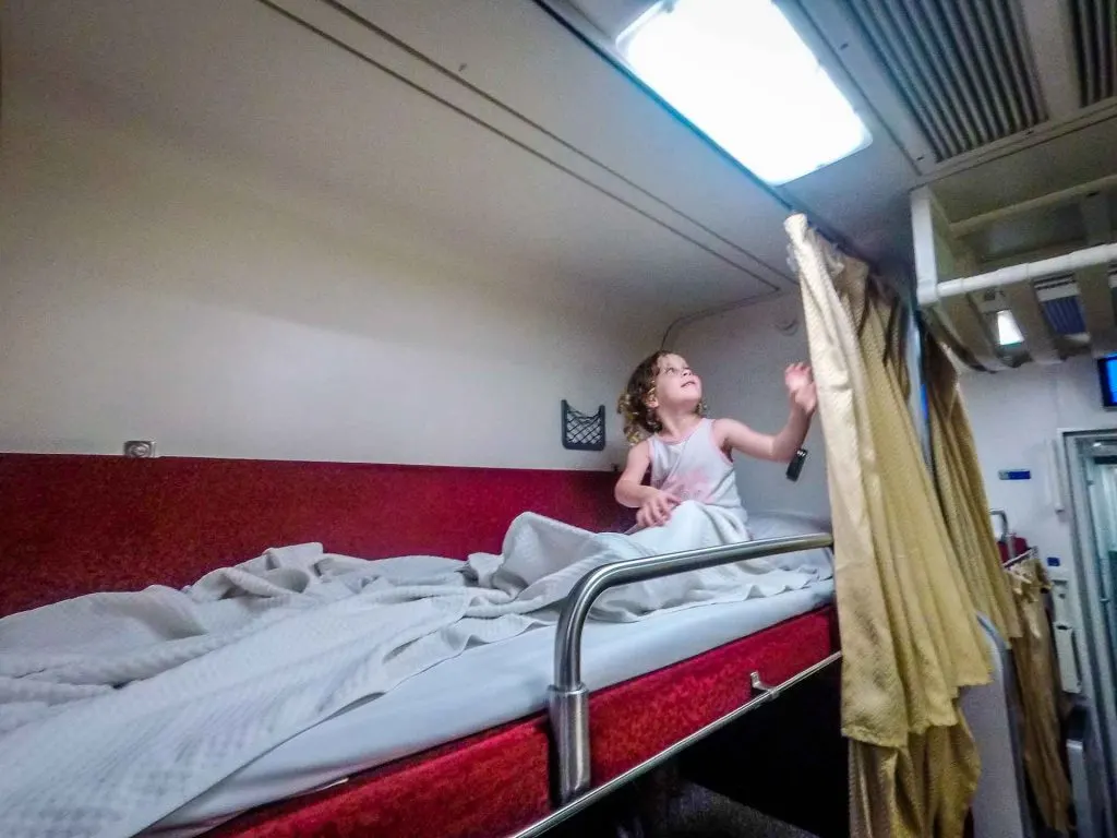 Overnight train to Chiang Mai with kids