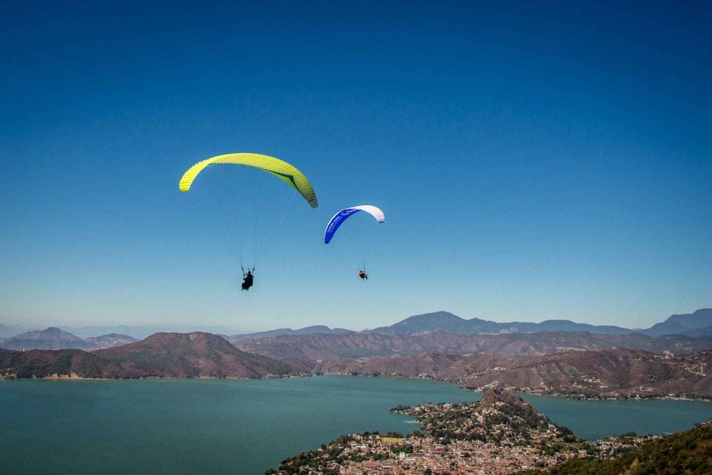 Paragliding in Valle de Bravo Mexico