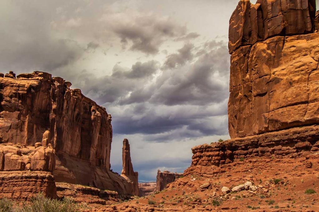Park Avenue hiking Trail in Arches National Park