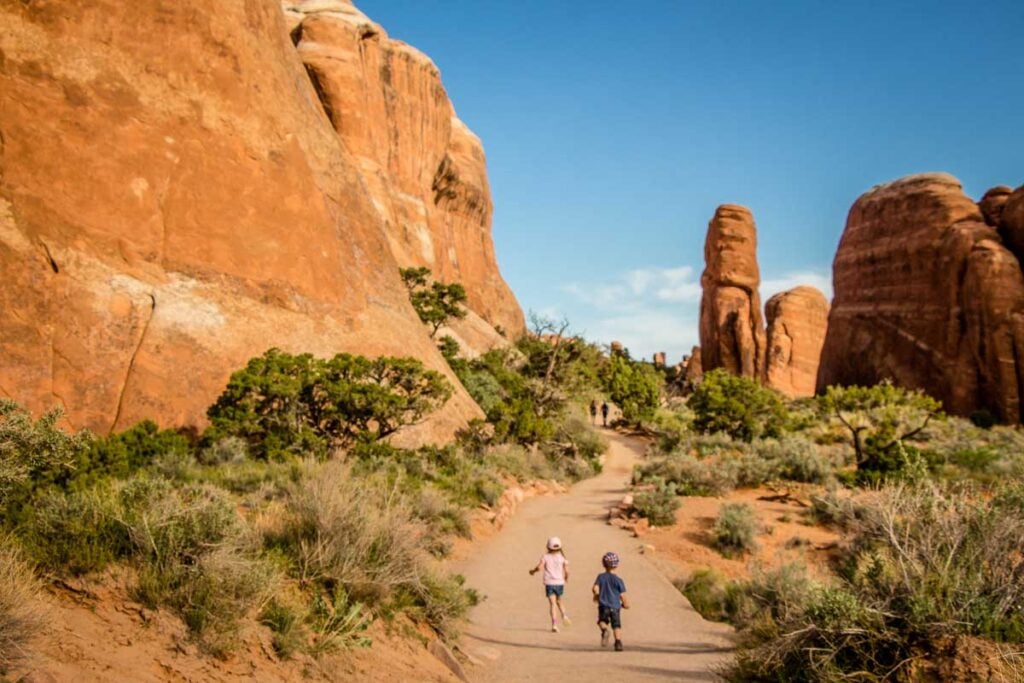 kid-friendly hikes in arches national park utah