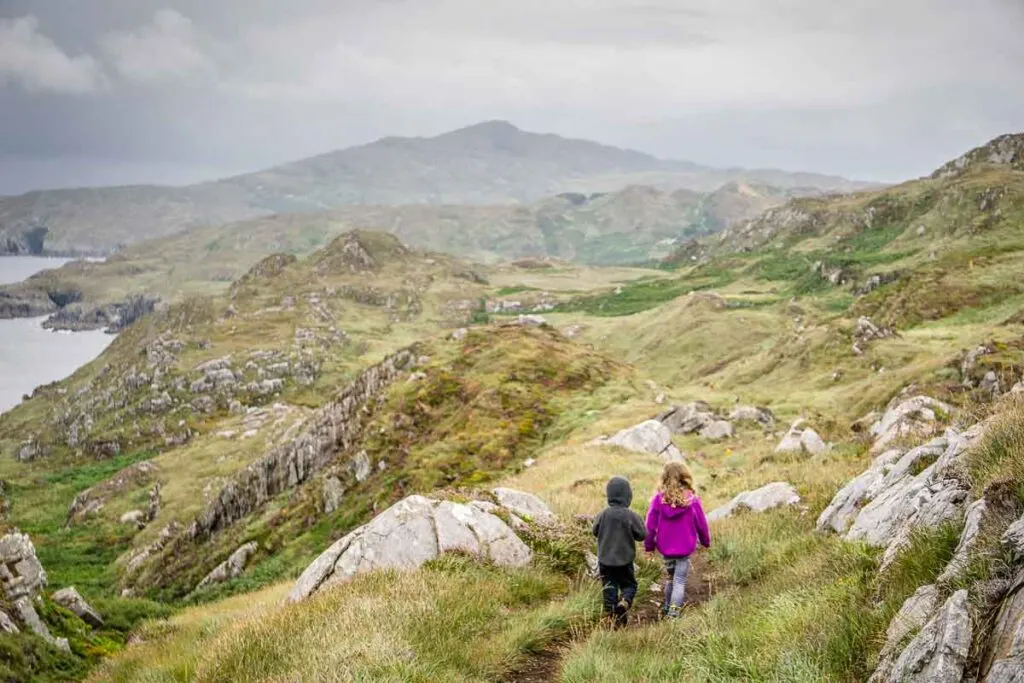 image of kids hiking Sheep's Head Lighthouse Loop