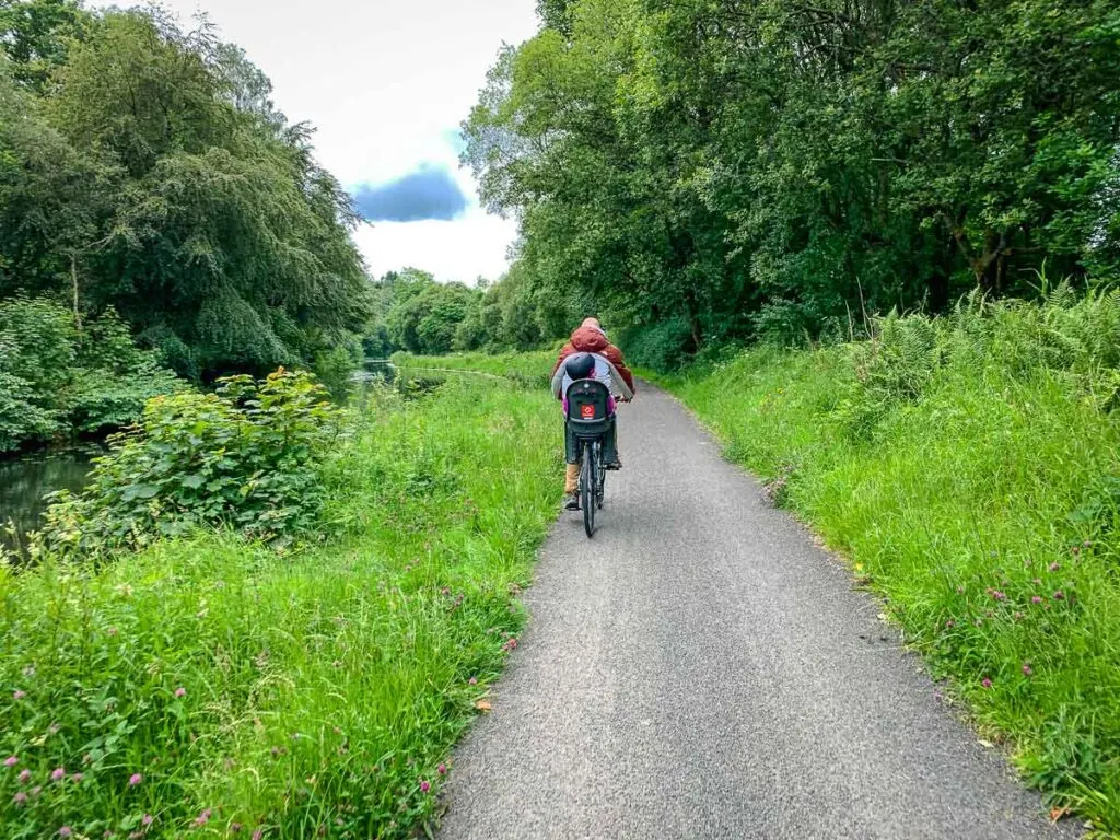 family days out in glasgow - cycling the Forth and Clyde Canal Towpath with kids