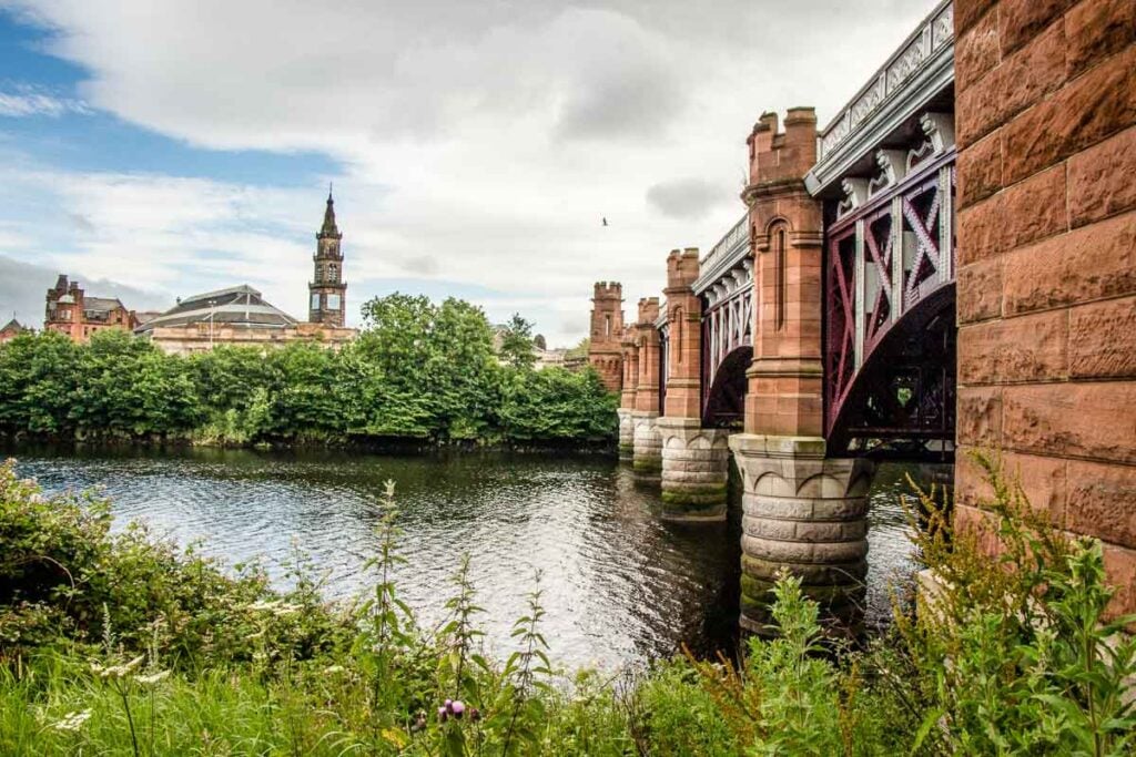 Image of bridge over river in Glasgow Scotland