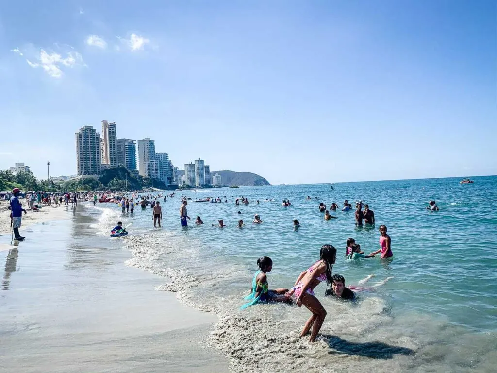 Playa el Rodadero is a very busy beach