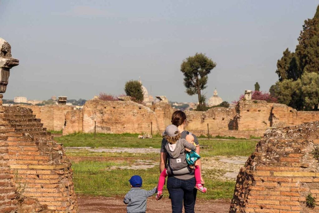 Durante nuestros 7 días en Roma con niños, intentamos encontrar espacios abiertos para que nuestros hijos pudieran pasear