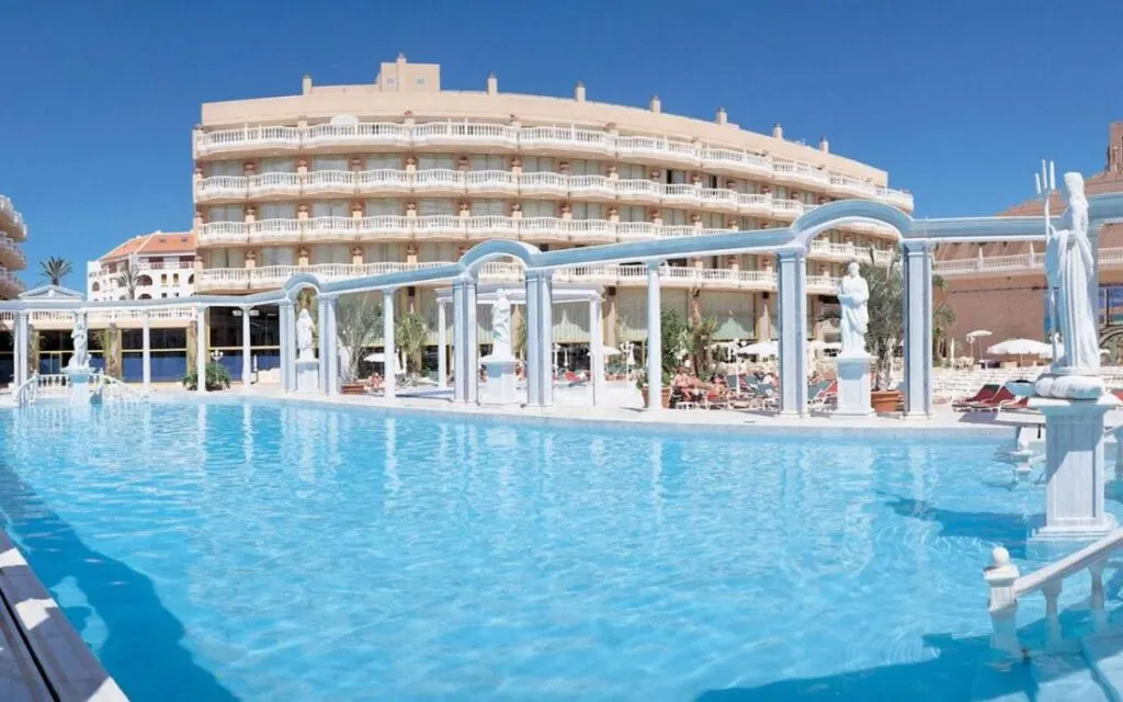 the large swimming pool at the family-friendly Hotel Cleopatra Palace in the Canary Islands