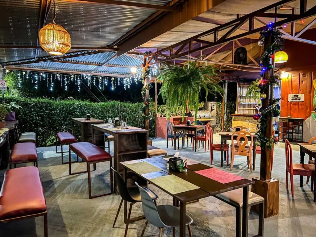 the La Fortuna smokehouse restaurant is a great family restaurant