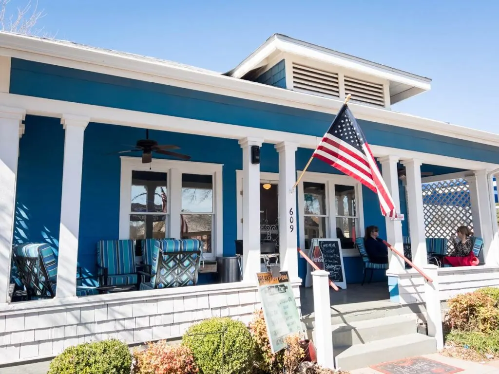 the Blue House is a family-friendly restaurant in Carlsbad, NM