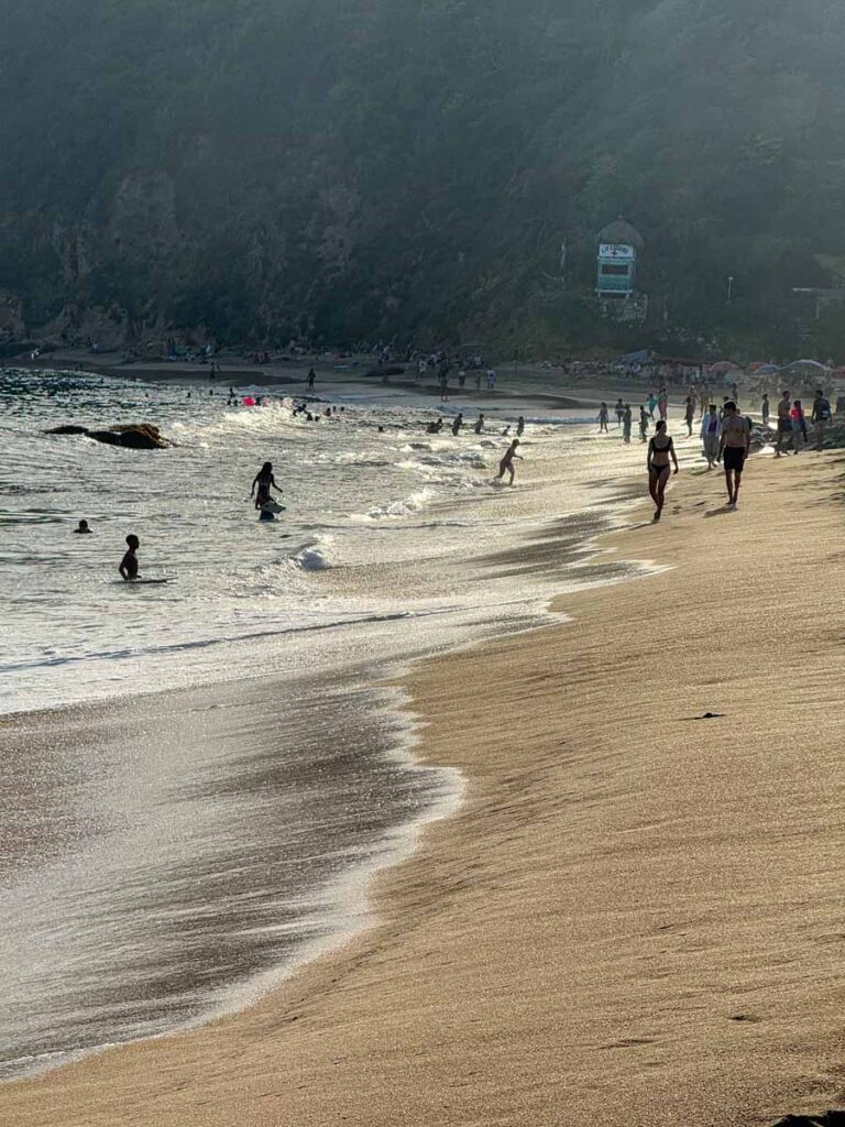 red flags often fly at Playa Mazunte, meaning it is not safe to swim here.