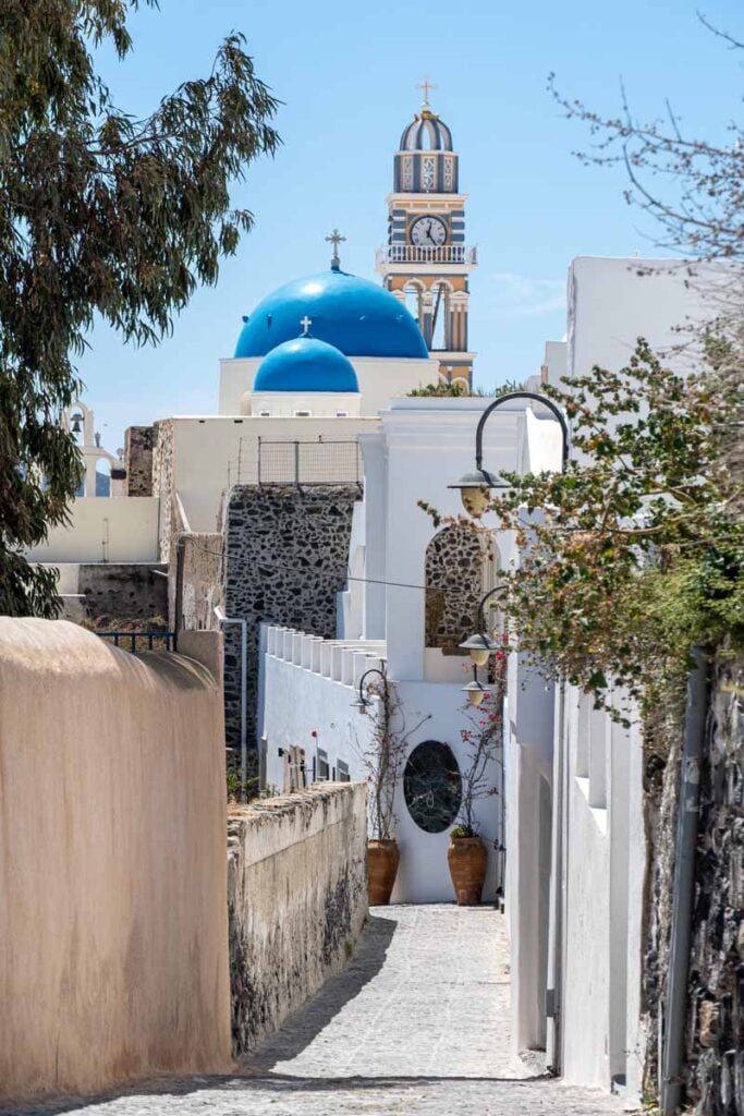 a classic street scene in Santorini, Greece.