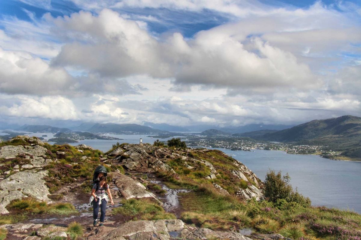 things-to-do-in-lesund-with-kids-hikes-aquarium-views-family-can